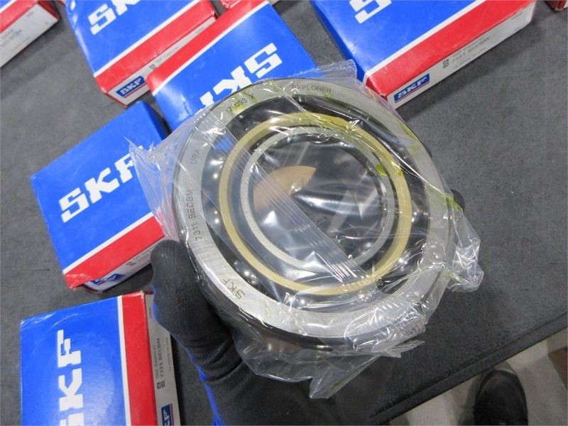 Brand New SKF 7311 BECBM  Angular Contact Ball Bearing 55x120x29mm