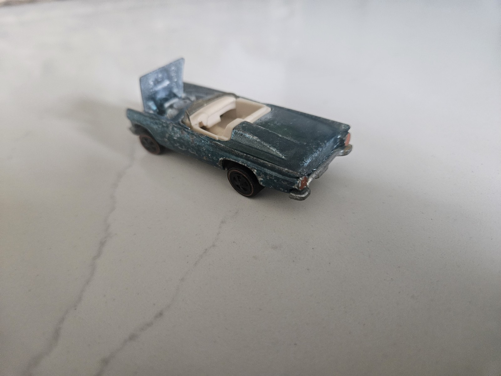 Vintage Hot Wheels Redline Classic ‘57 T-Bird Light “Ice” Blue - Fair Condition Vintage Hot Wheels Redline Classic ‘57 T-Bird Light “Ice” Blue - Fair Condition