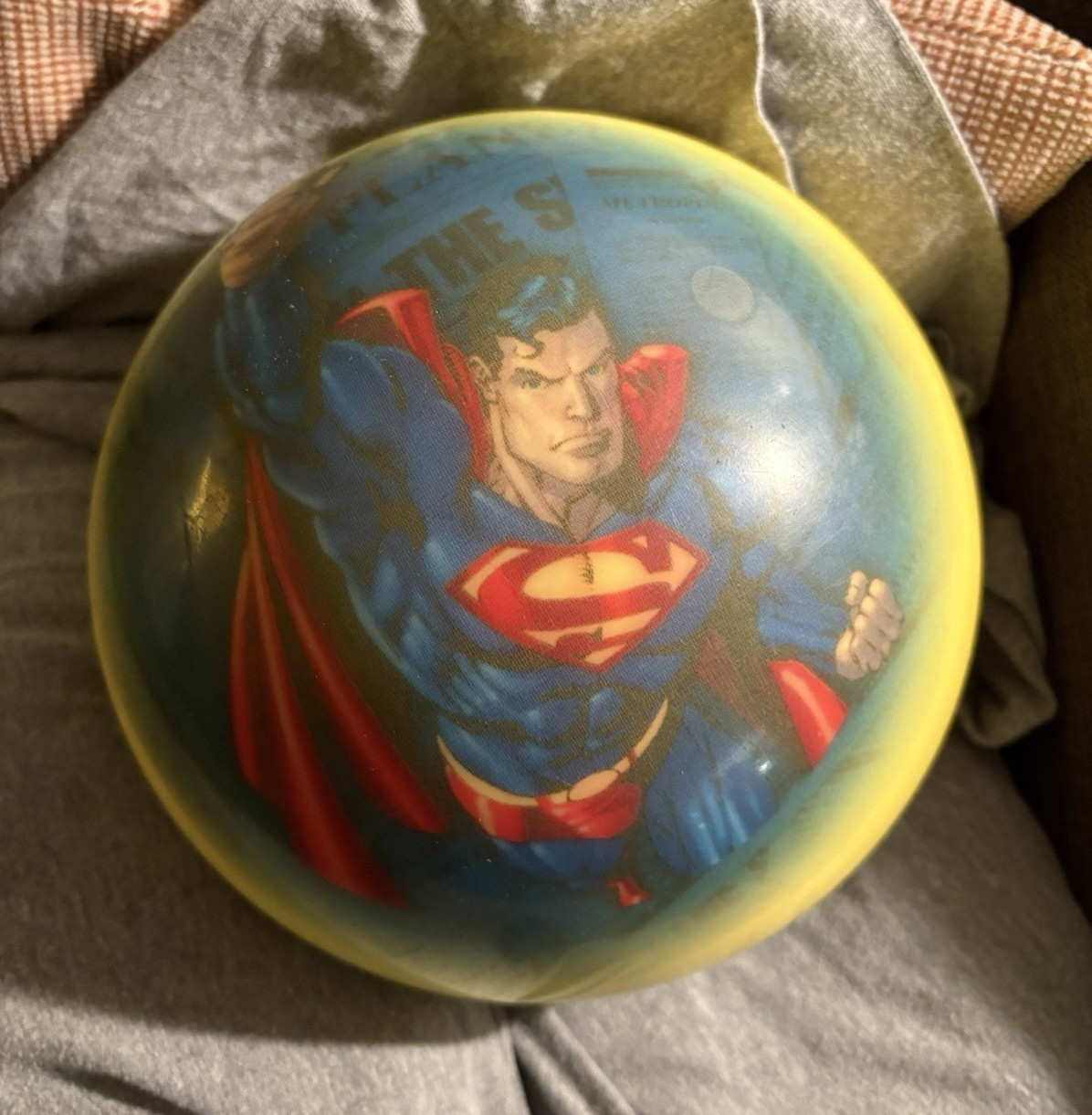 DC Comics Superman Ten-Pin Bowling Ball Drilled Blue Yellow Red DC Comics Superman Ten-Pin Bowling Ball Drilled Blue Yellow Red