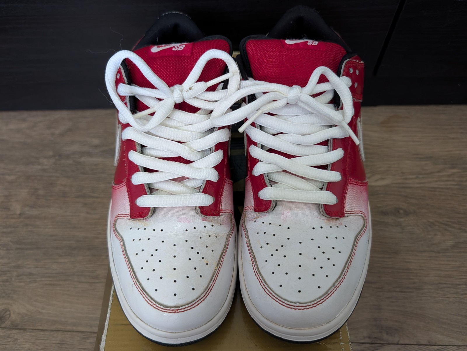 Size 9M Nike SB Dunk Low Pro Kuwahara Look-See Sample Men’s Sneakers Size 9M Nike SB Dunk Low Pro Kuwahara Look-See Sample Men’s Sneakers