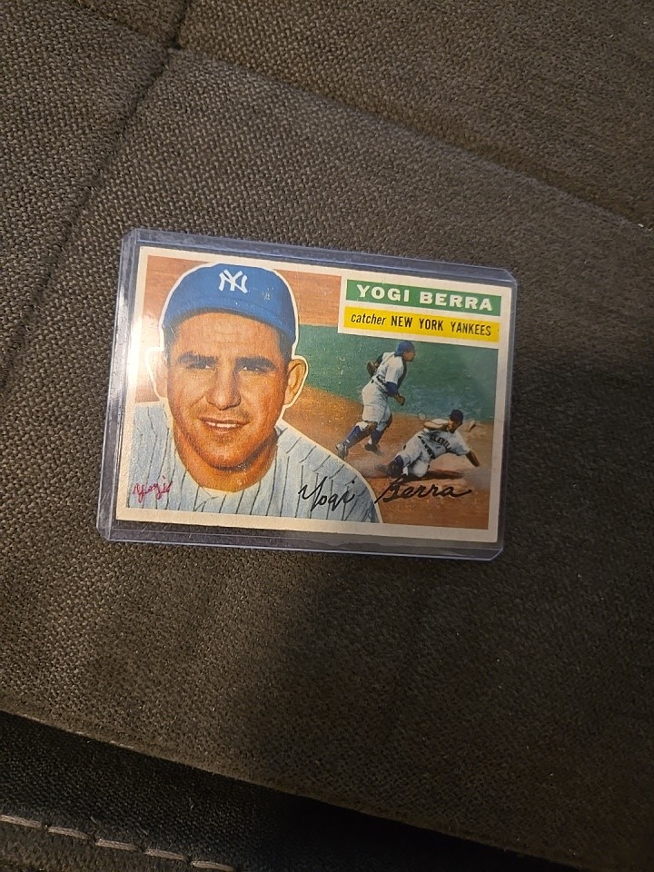 1956 Topps Yogi Berra #110 New York Yankees HOF Vintage Baseball Card
