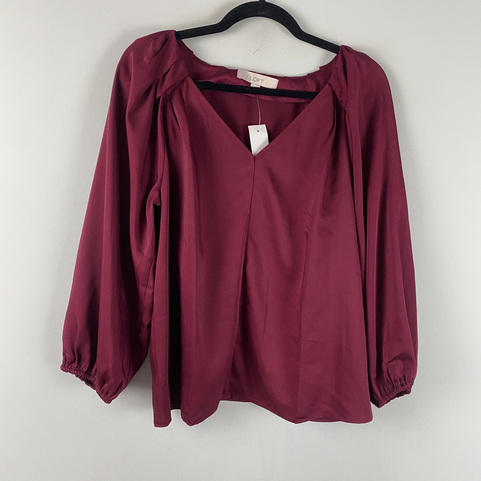 LOFT Popover Pleated Blouse Size Medium Burgundy V Neck Balloon Sleeves