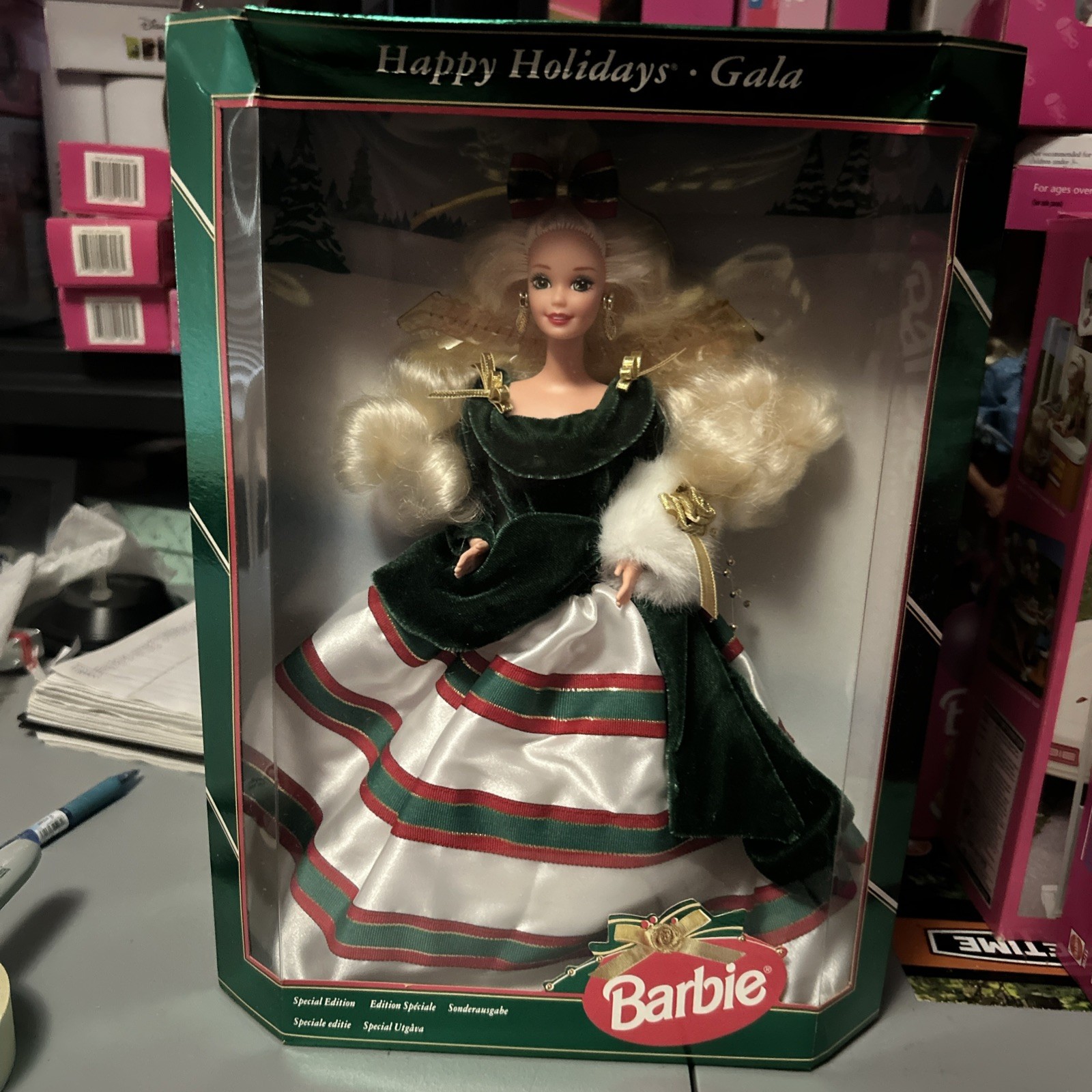 NIB 1994 Mattel Happy Holidays Gala Barbie 13545