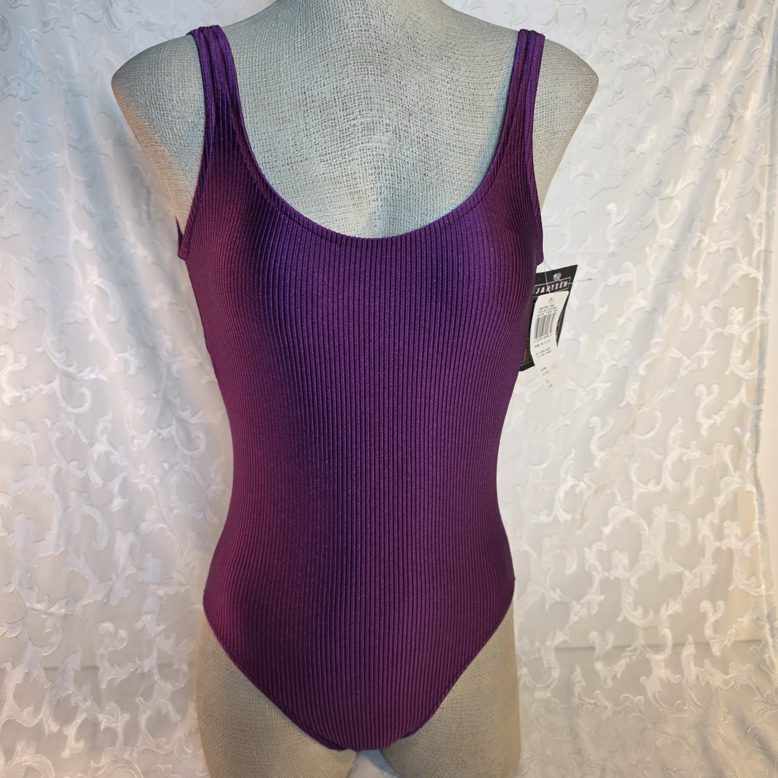 80s 90s Jantzen Purple Ribbed One Piece Swimsuit Vintage Size 14 NWT USA Made 80s 90s Jantzen Purple Ribbed One Piece Swimsuit Vintage Size 14 NWT USA Made
