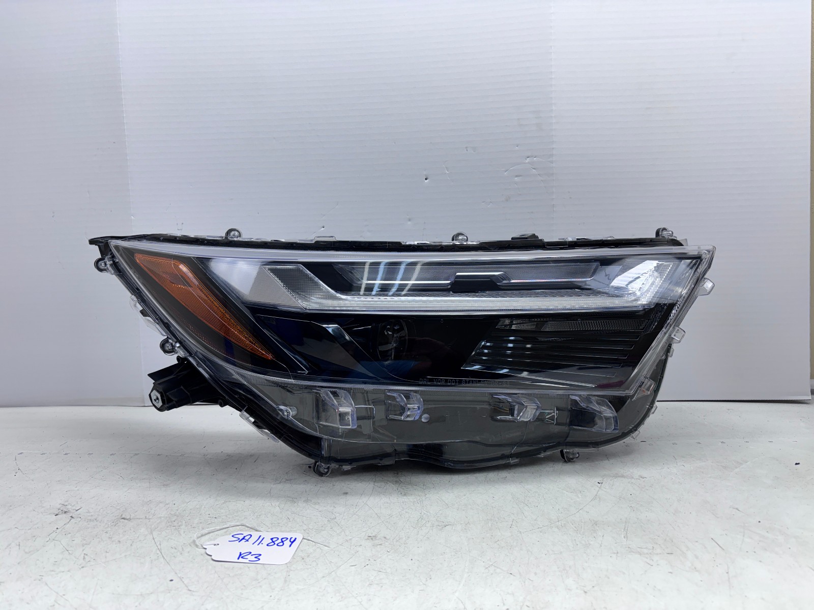 nice 2022 2023 2024 2025 Toyota Rav4 Led Front Right OEM Headlight 81110-0r360