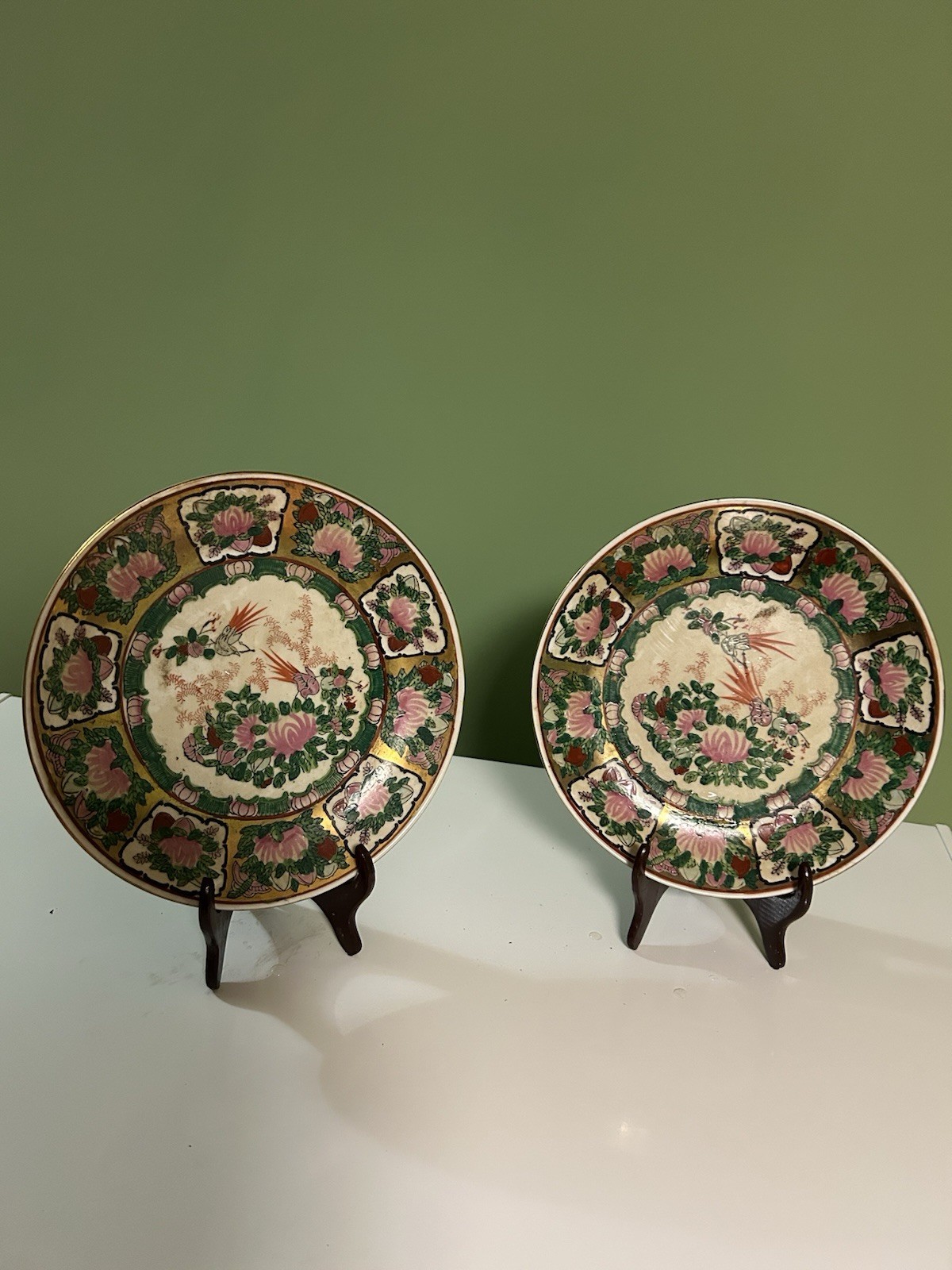 10” Oriental Rose Canton porcelain plate for 2 with stands 10” Oriental Rose Canton porcelain plate for 2 with stands