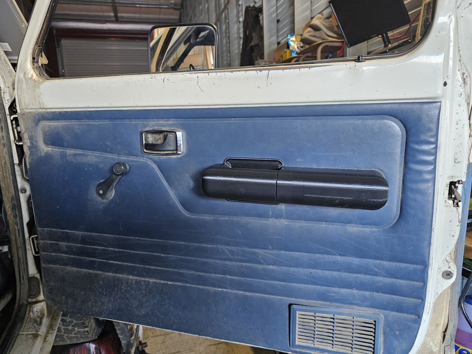 1983-1988 ford bronco ii armrest door pulls driver and passenger side