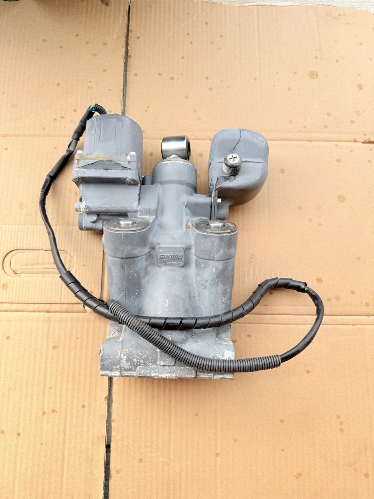 HONDA BF90A BF75 2001 OEM CYLINDER POWER TRIM-TILT | 04605-ZW1-000👍 HONDA BF90A BF75 2001 OEM CYLINDER POWER TRIM-TILT | 04605-ZW1-000👍