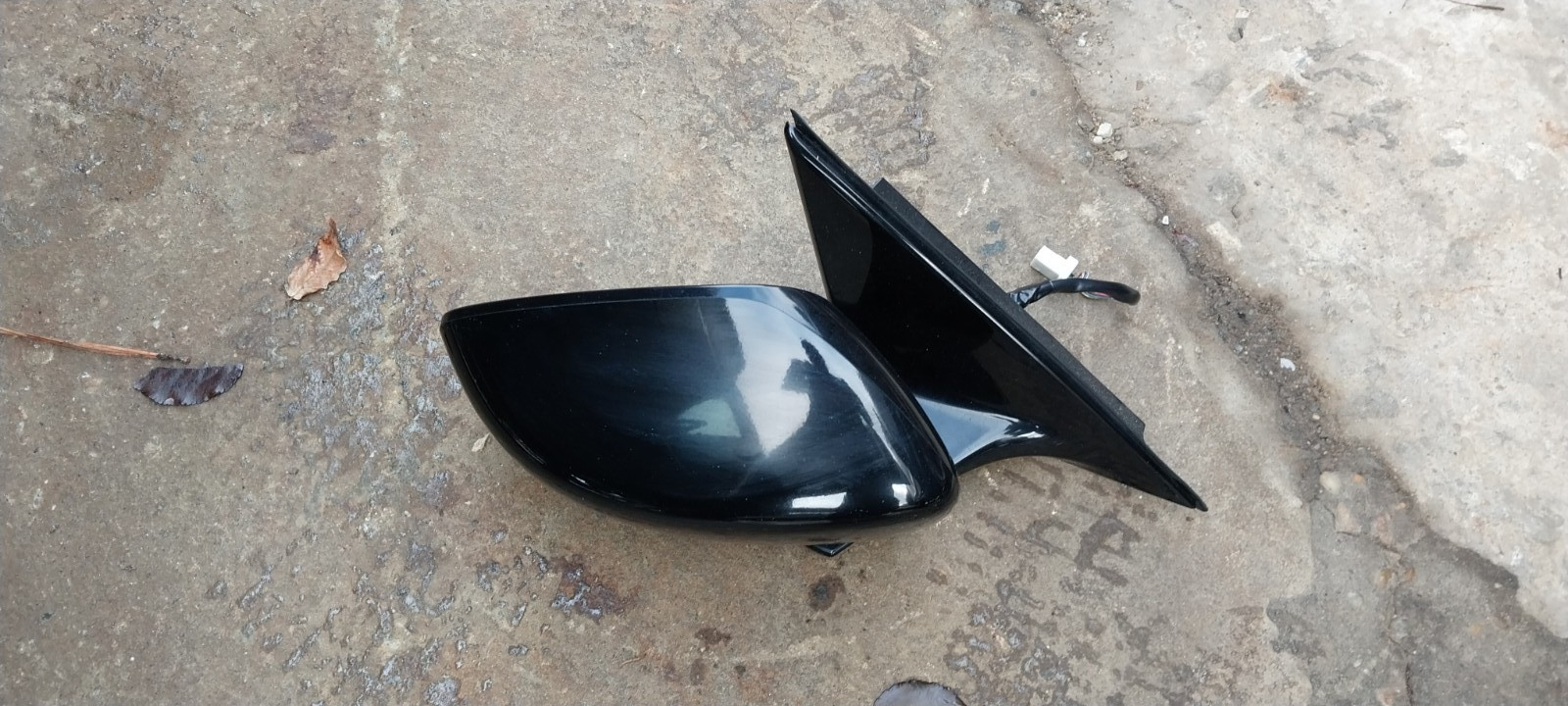 2009–2013 Infiniti G37 Sedan Right Passenger Side View Mirror Power Black OEM