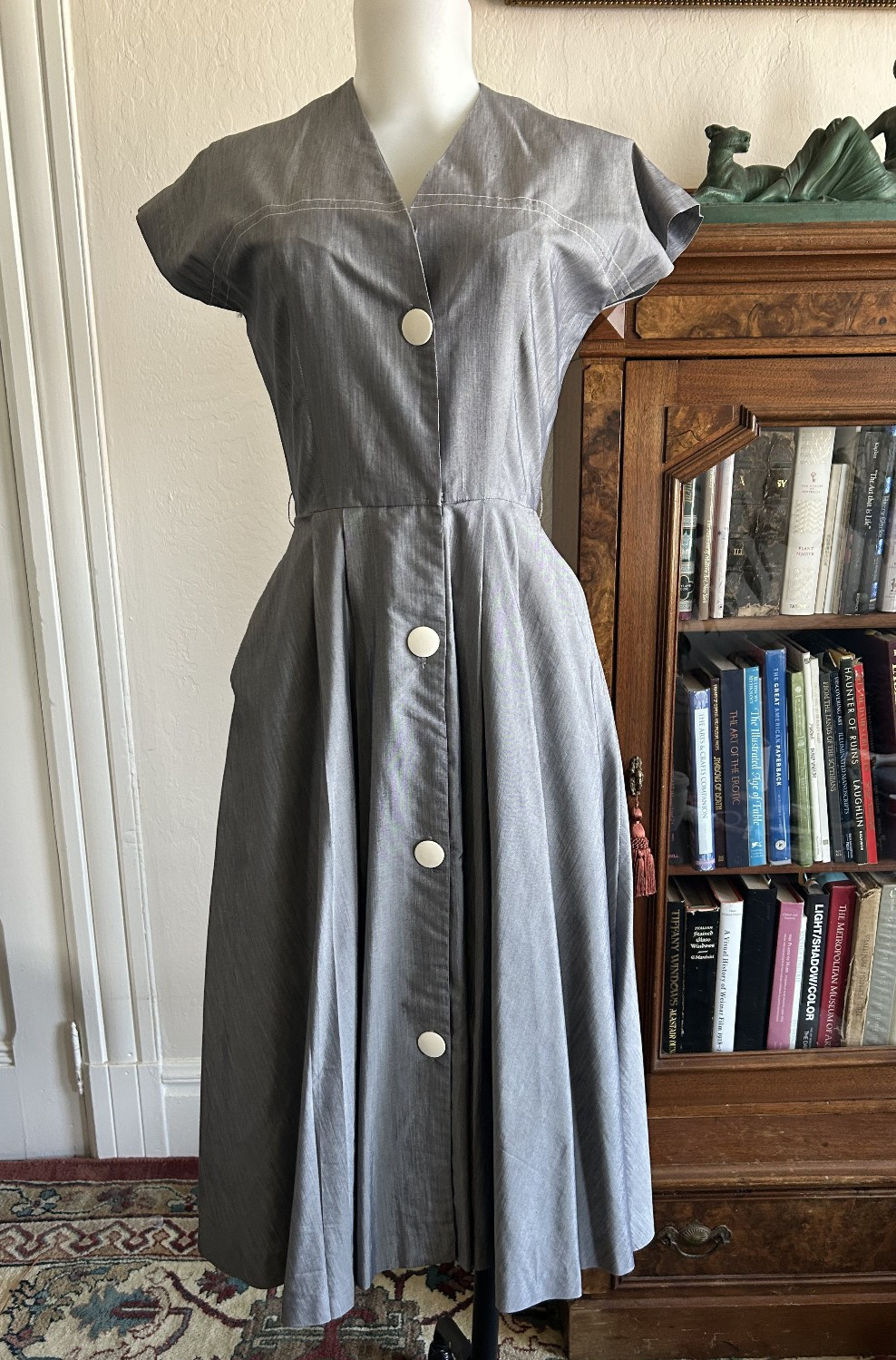 Vintage 1940s 1950s Grey Blue Casual Day Workwear Dress VTG 26 Full Skirt Button Vintage 1940s 1950s Grey Blue Casual Day Workwear Dress VTG 26 Full Skirt Button