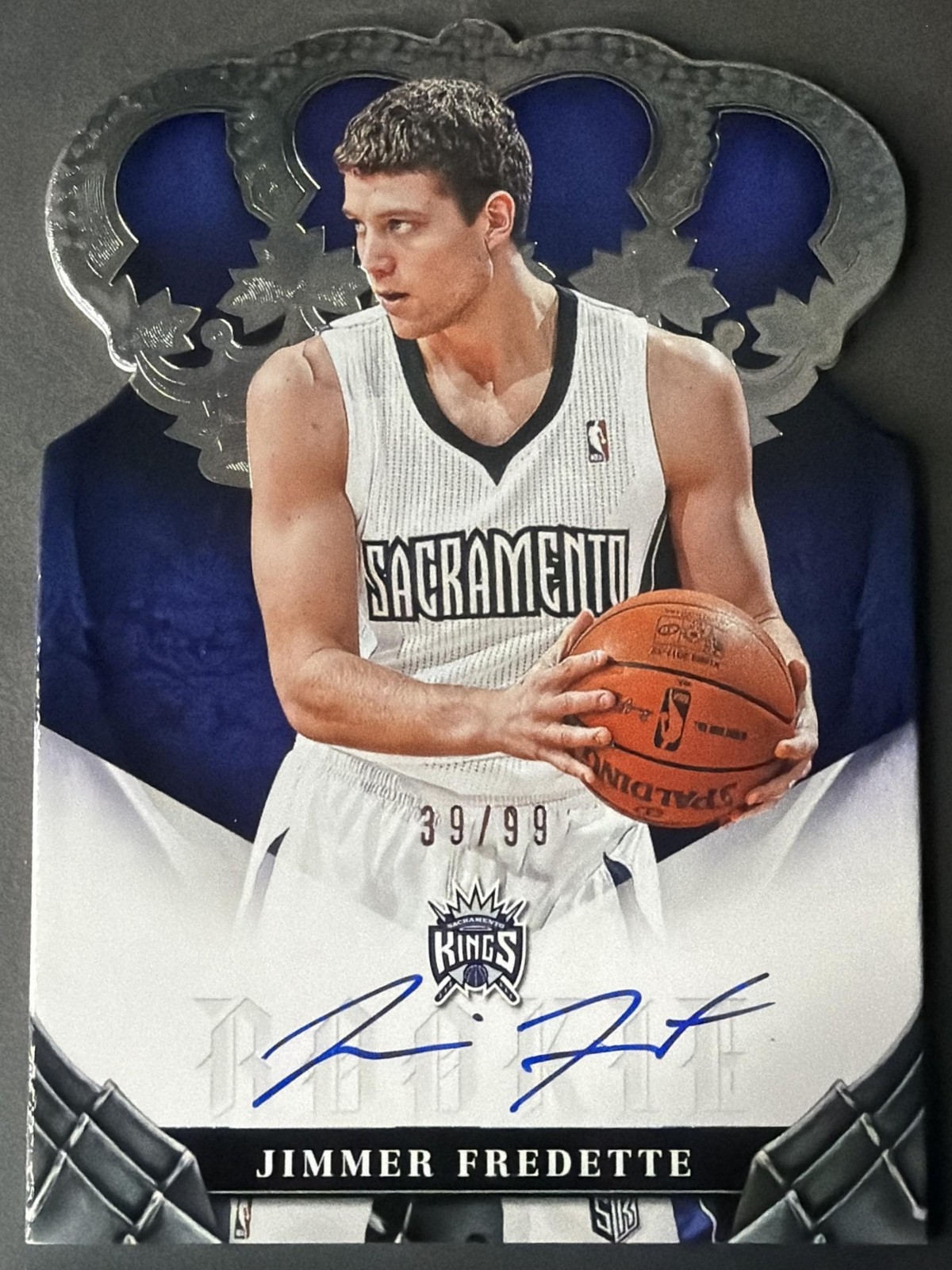 2012-2013 Panini Preferred Jimmer Fredette #404 die-cut Premium Auto /99 MEM 2012-2013 Panini Preferred Jimmer Fredette #404 die-cut Premium Auto /99 MEM