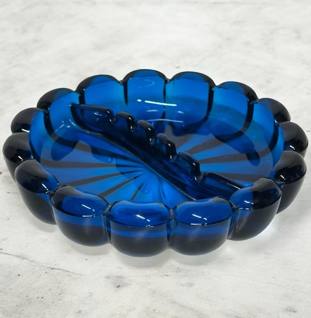 Vintage Viking Art Glass Ashtray Scalloped Fantail Bluenique Divided MCM 8.25\