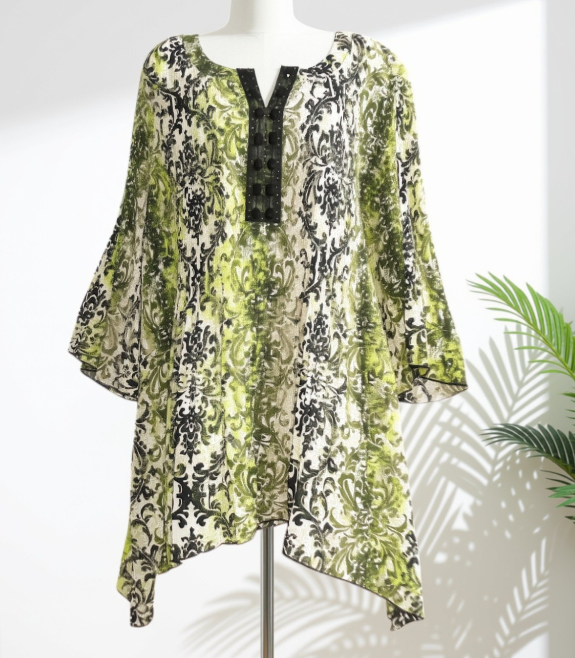 Catherines 4X (30/32W) Plus Size Embellished Paisley Tunic Top - NWT
