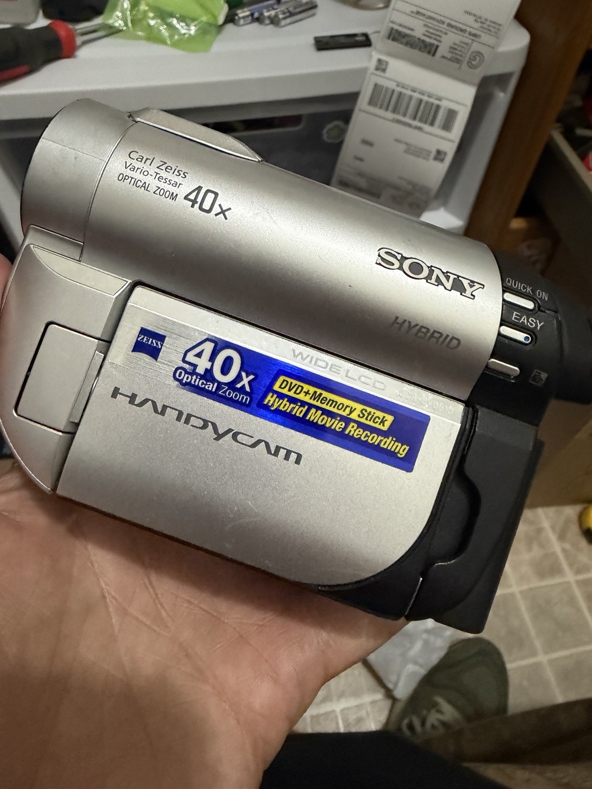 Sony DCR-DVD610 Handycam Camcorder DVD Video TESTED NO CHARGER