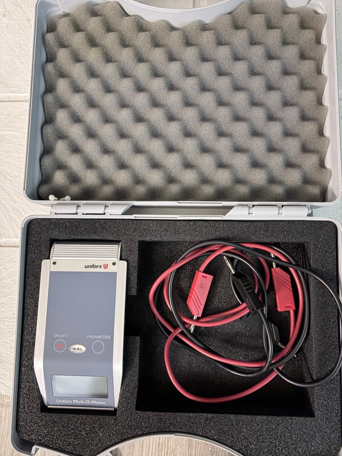 UNFORS 704 Mult O Meter Xray Dose Meter - Very good condition. Reliable meter. UNFORS 704 Mult O Meter Xray Dose Meter - Very good condition. Reliable meter.