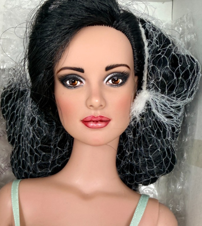 OOAK Tonner Mirror Mirror Daphne Repaint by Gena Claire