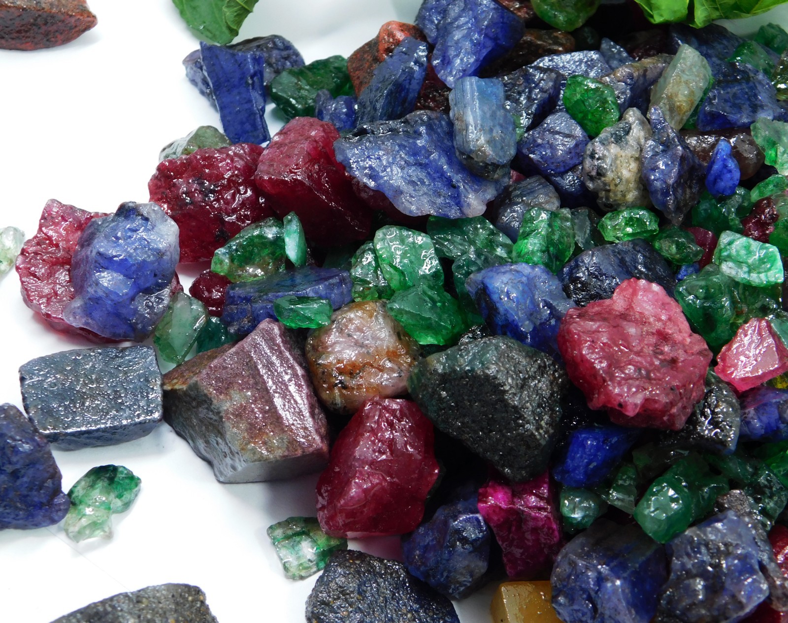 Natural 1.74 Kg Mixed 4+ Types Gem Rough Lot Specimens for Collector Use