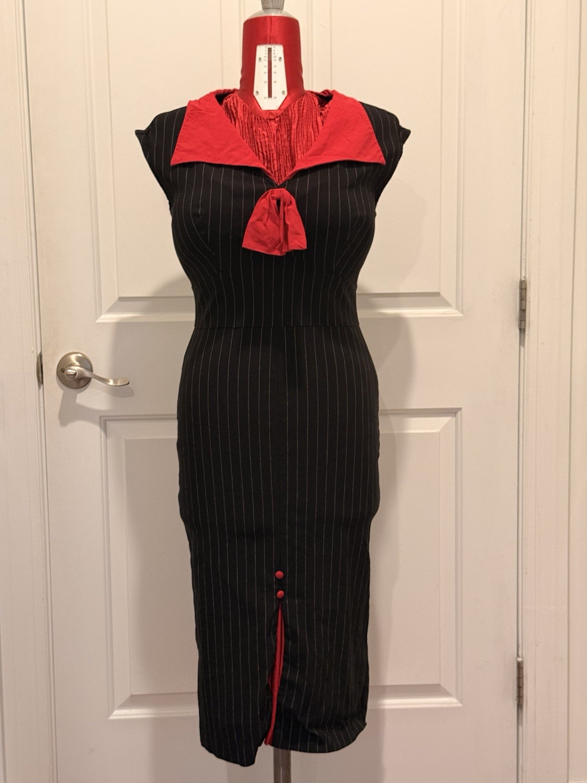 Women’s 2000’s Stop Staring Size XL Black With White Pinstripe Wiggle Dress Women’s 2000’s Stop Staring Size XL Black With White Pinstripe Wiggle Dress