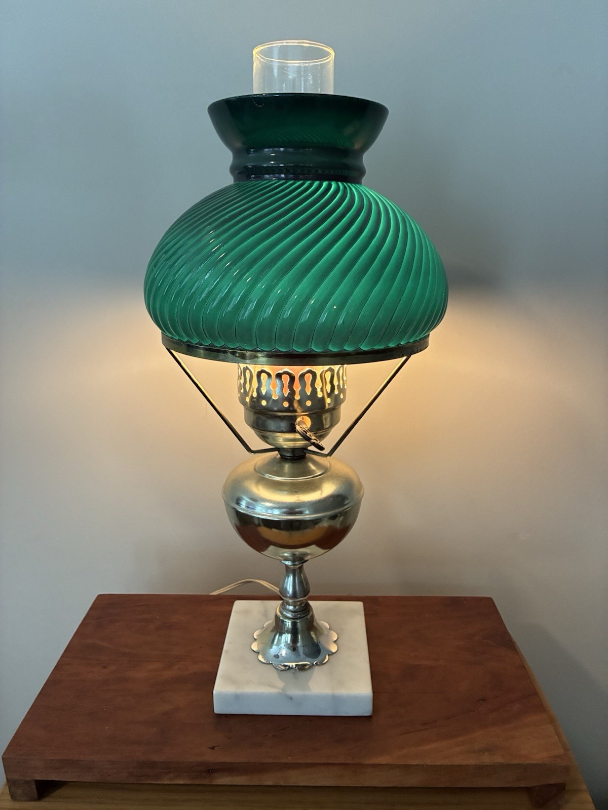 Antique Style Electric Banquet Lamp w/ Green Cased Ribbed Swirl Glass Shade