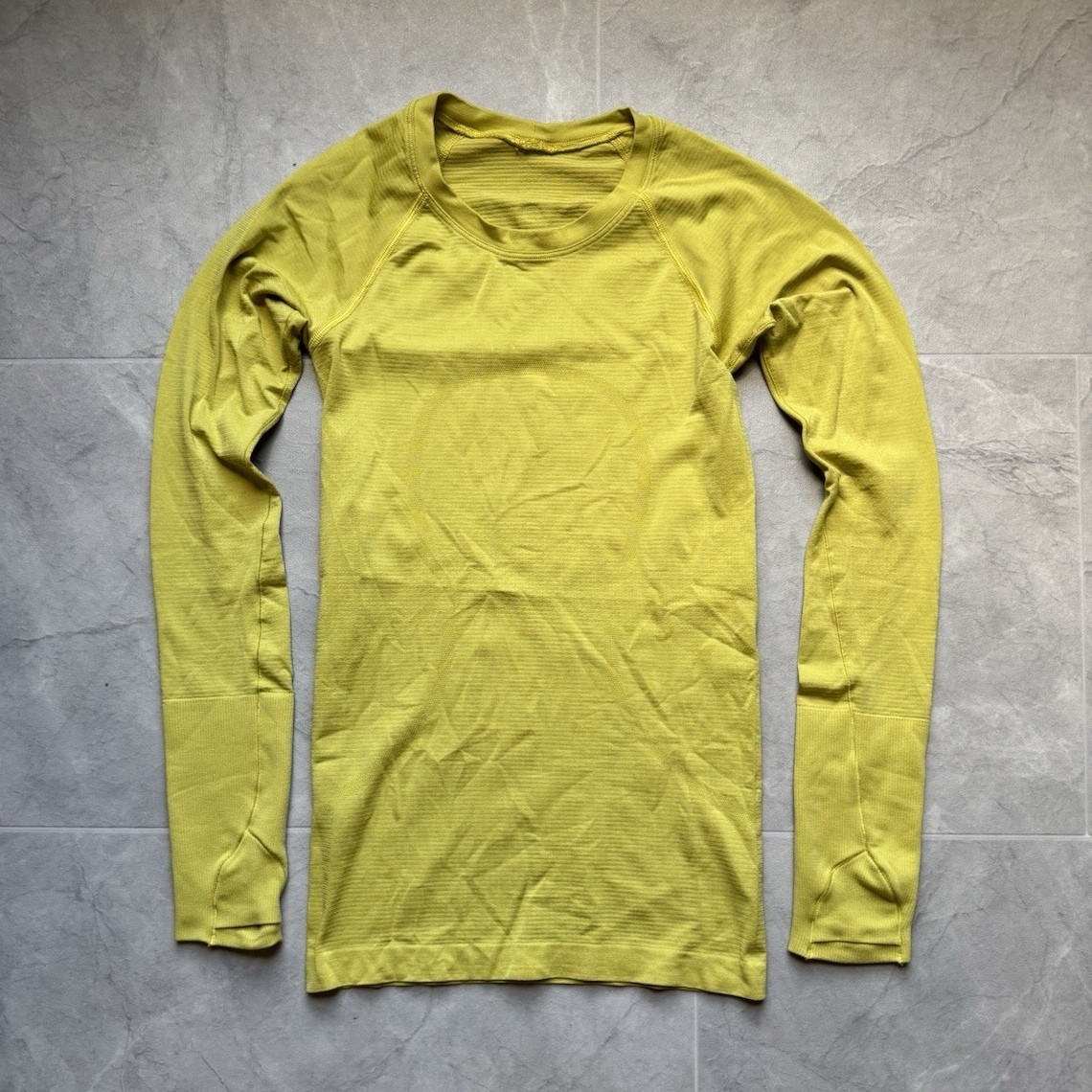 Lululemon Women’s Swiftly Tech Long Sleeve 2.0 Athletic Top Lululemon Women’s Swiftly Tech Long Sleeve 2.0 Athletic Top