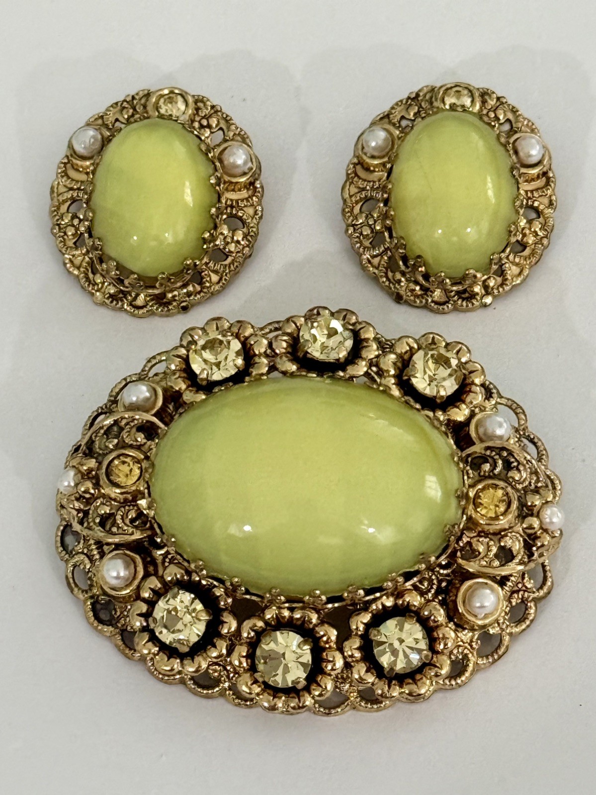 Vintage W Germany Green Cab Brooch & Earrings Set Faux Pearl Rhinestone Filigree