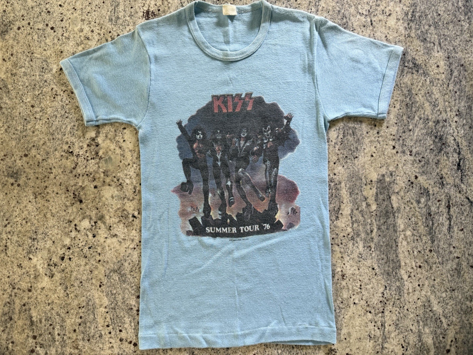 KISS 1976 DESTROYER TOUR SHIRT STADIUM SHOWS ACE GENE AUCOIN VINTAGE VERY RARE KISS 1976 DESTROYER TOUR SHIRT STADIUM SHOWS ACE GENE AUCOIN VINTAGE VERY RARE