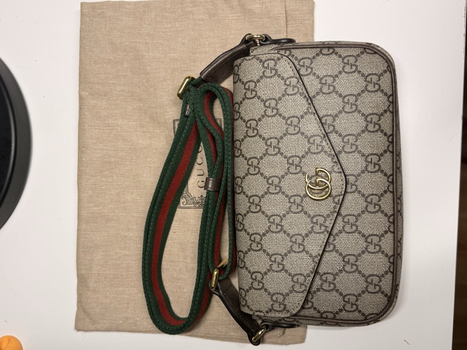 Authentic Gucci ophidia bag comes with box, receipt, and box. Authentic Gucci ophidia bag comes with box, receipt, and box.
