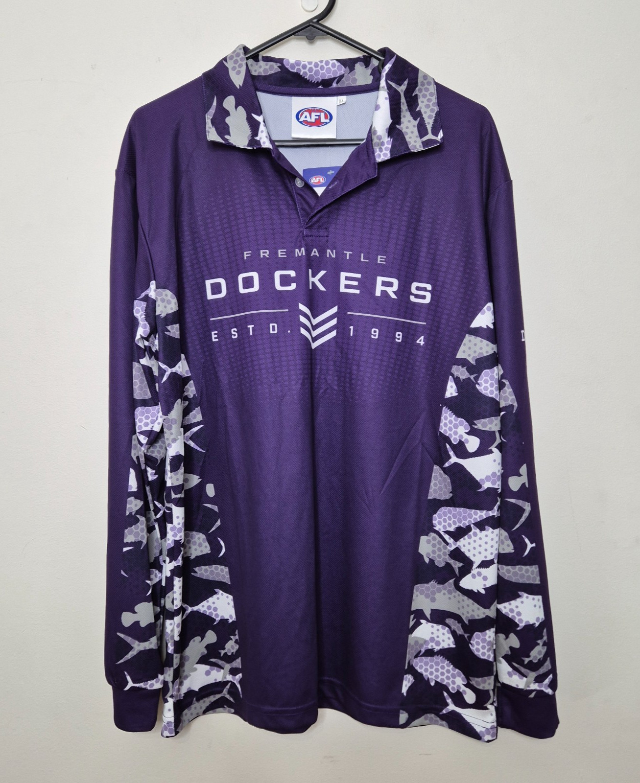 AFL Fremantle Dockers Fishing Polo Jersey Shirt Size M BNWT 2022 AFL Fremantle Dockers Fishing Polo Jersey Shirt Size M BNWT 2022