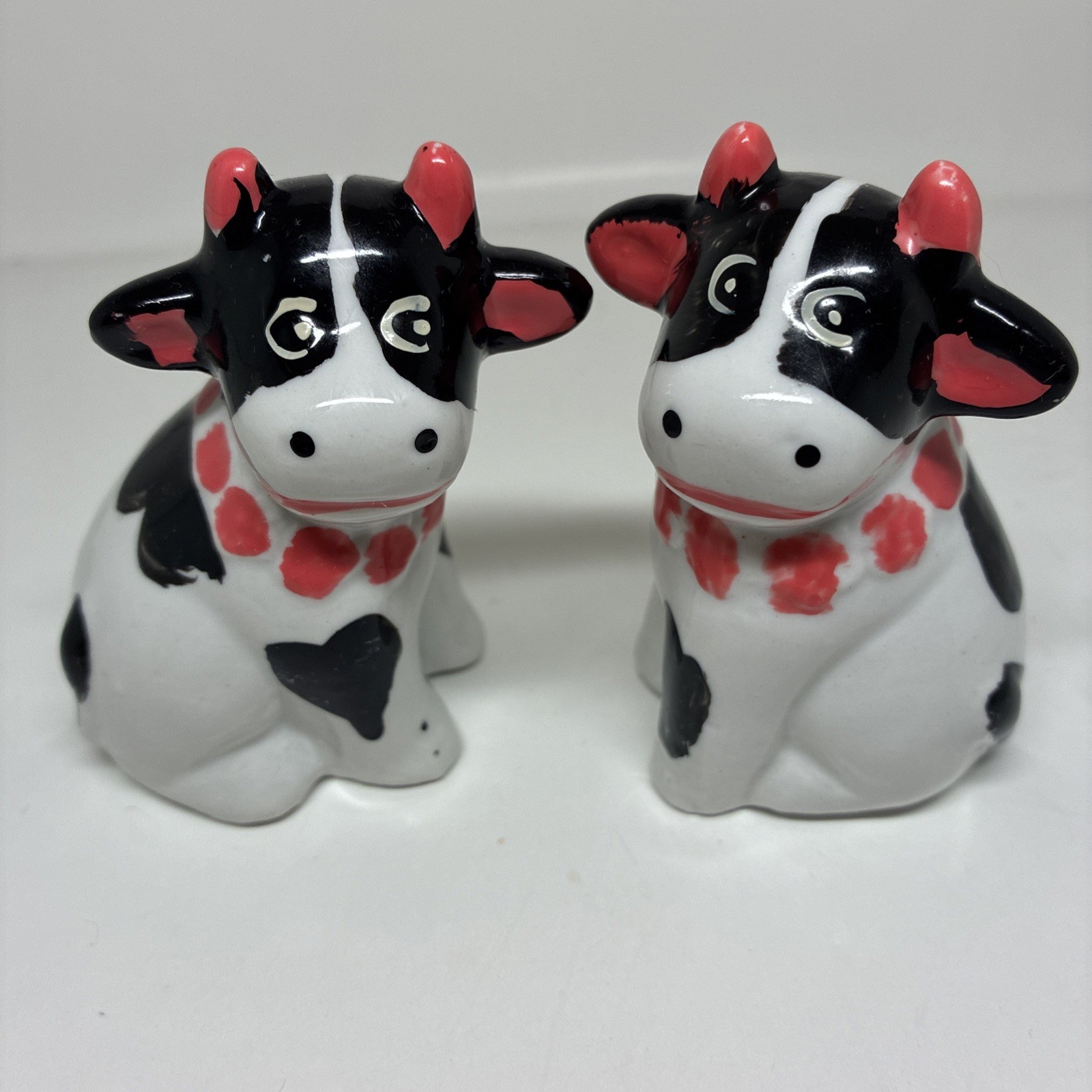 Adorable Vintage Cow Figurines