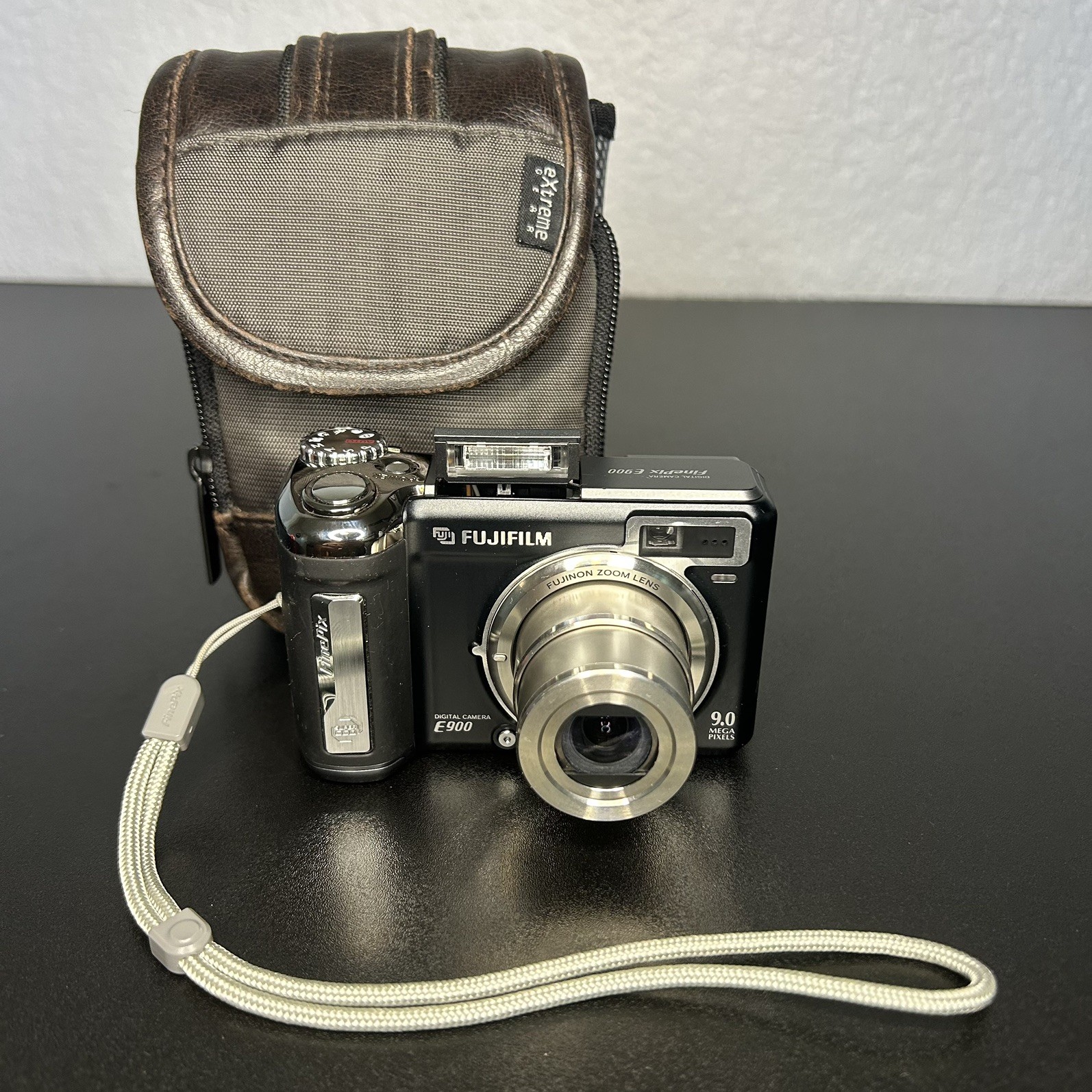 Fujifilm FinePix E900 9MP Digital Camera 4x Optical 7.6x Digital Zoom Tested