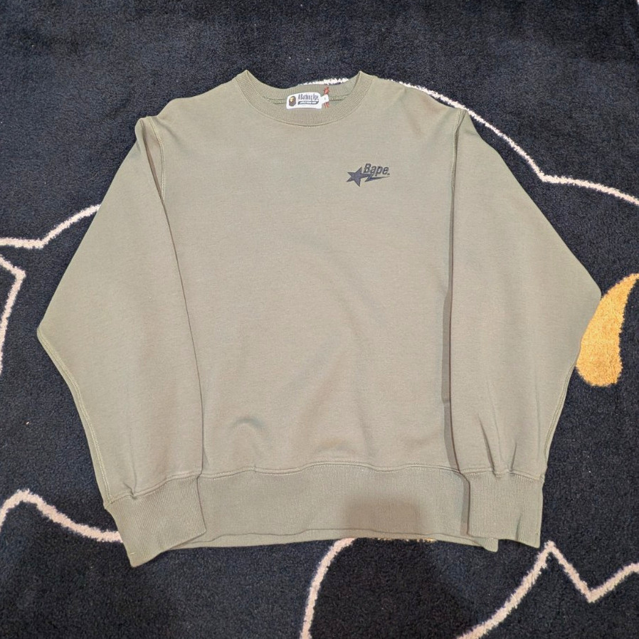 A Bathing Ape BAPE Logo Crewneck Pullover Sweatshirt Men’s S Green Solid A Bathing Ape BAPE Logo Crewneck Pullover Sweatshirt Men’s S Green Solid