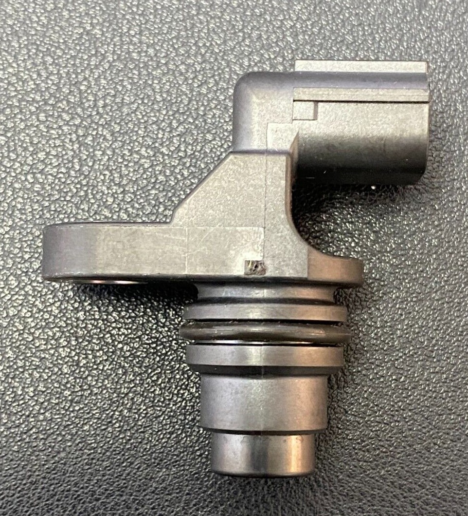DENSO / OEM PC777 NEW Camshaft Position Sensor
