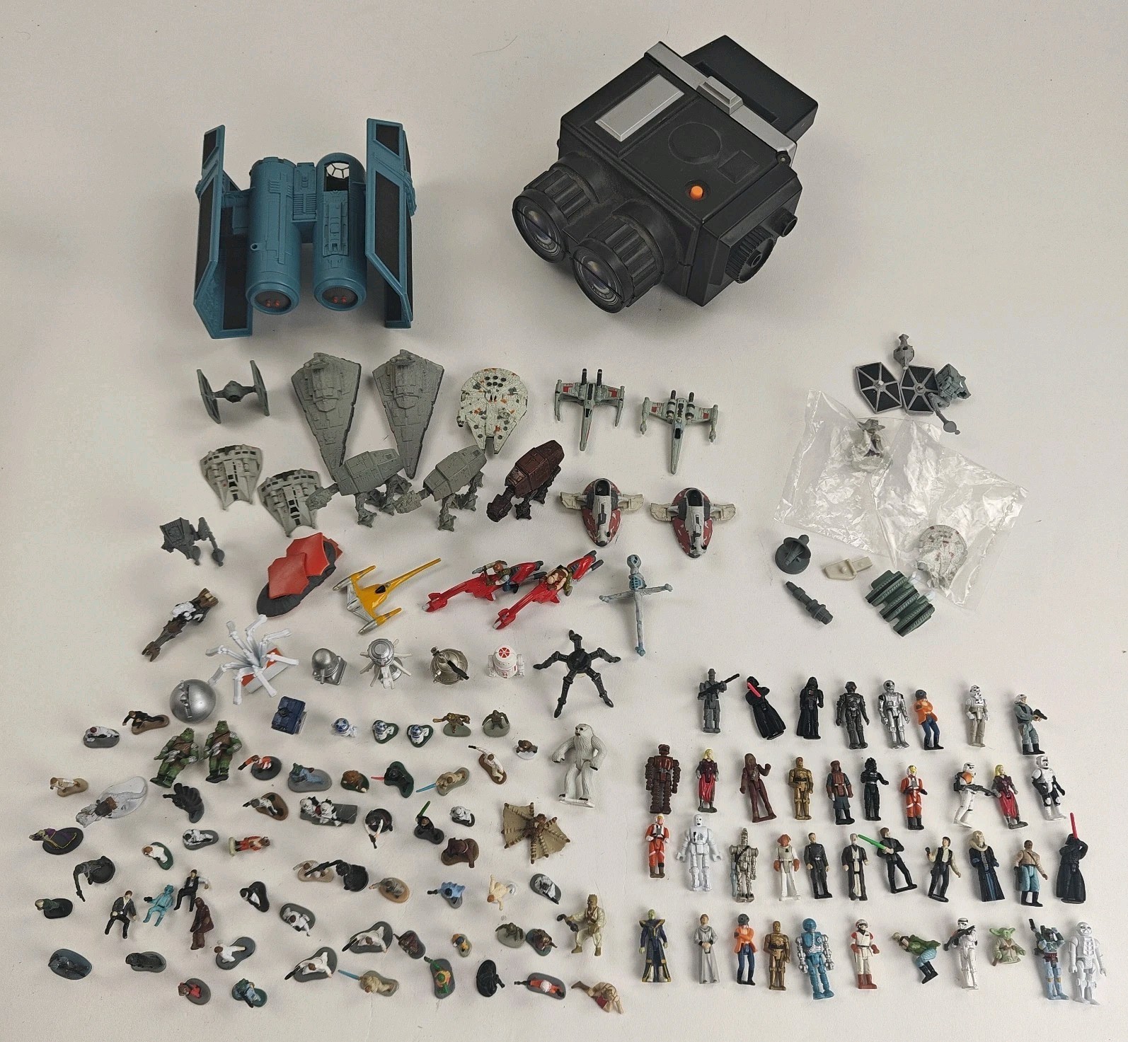 HUGE Lot Of 135+ Vintage Star Wars Micro Machines Figures & Ships HUGE Lot Of 135+ Vintage Star Wars Micro Machines Figures & Ships