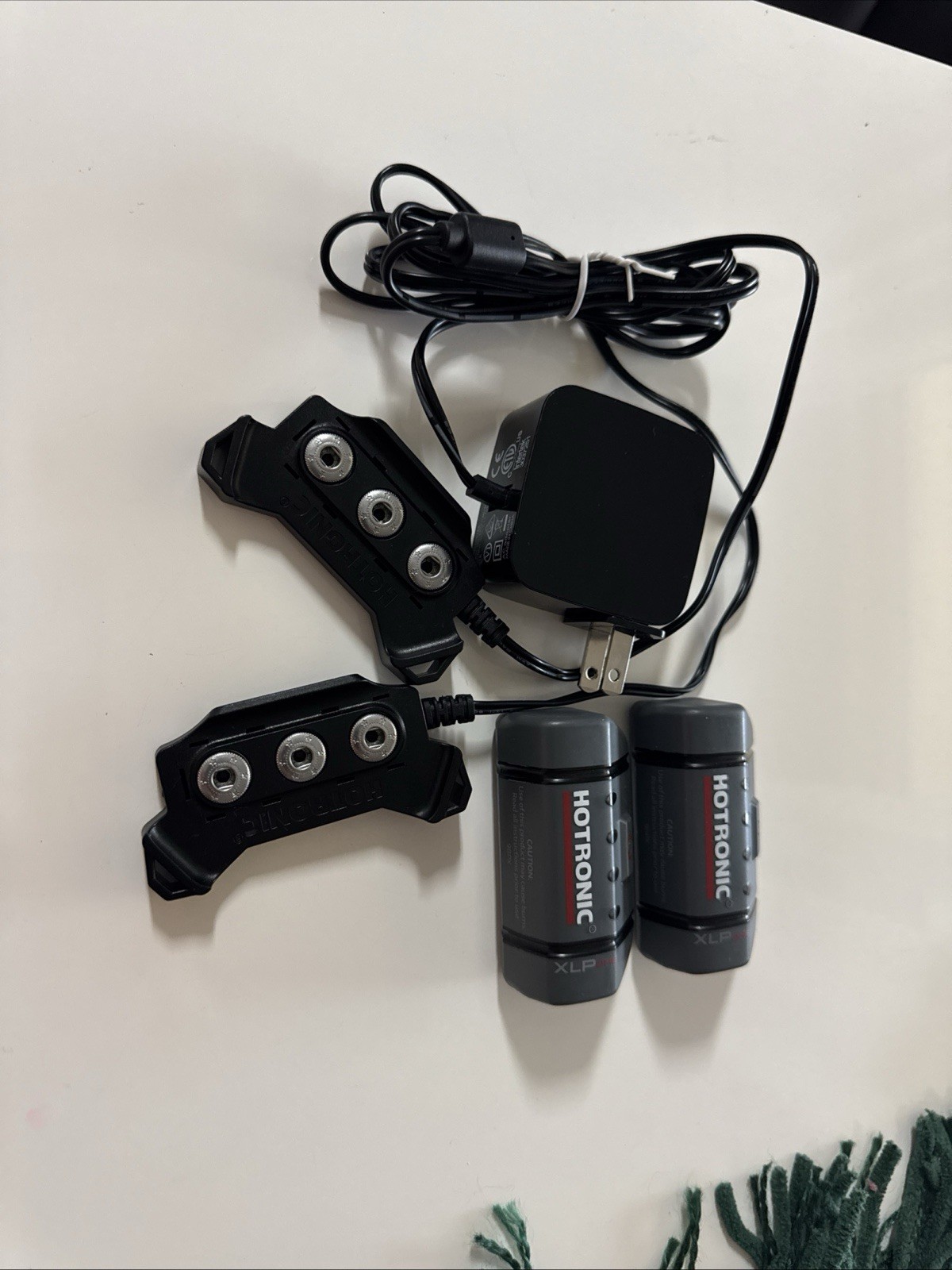 Hotronic XLP ONE Foot Warmer Battery Pack Set w/Charger Lithium-Ion - p