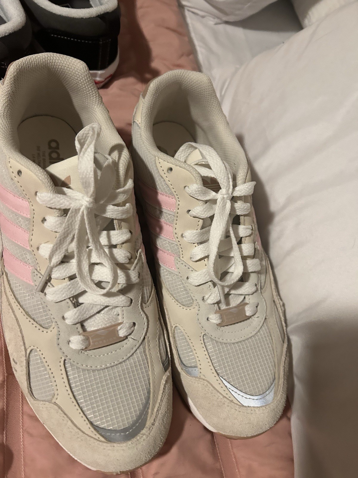 Adidas Torsion Super Cream White Clear Pink Mens 10.5 Running Shoes Worn Once Adidas Torsion Super Cream White Clear Pink Mens 10.5 Running Shoes Worn Once