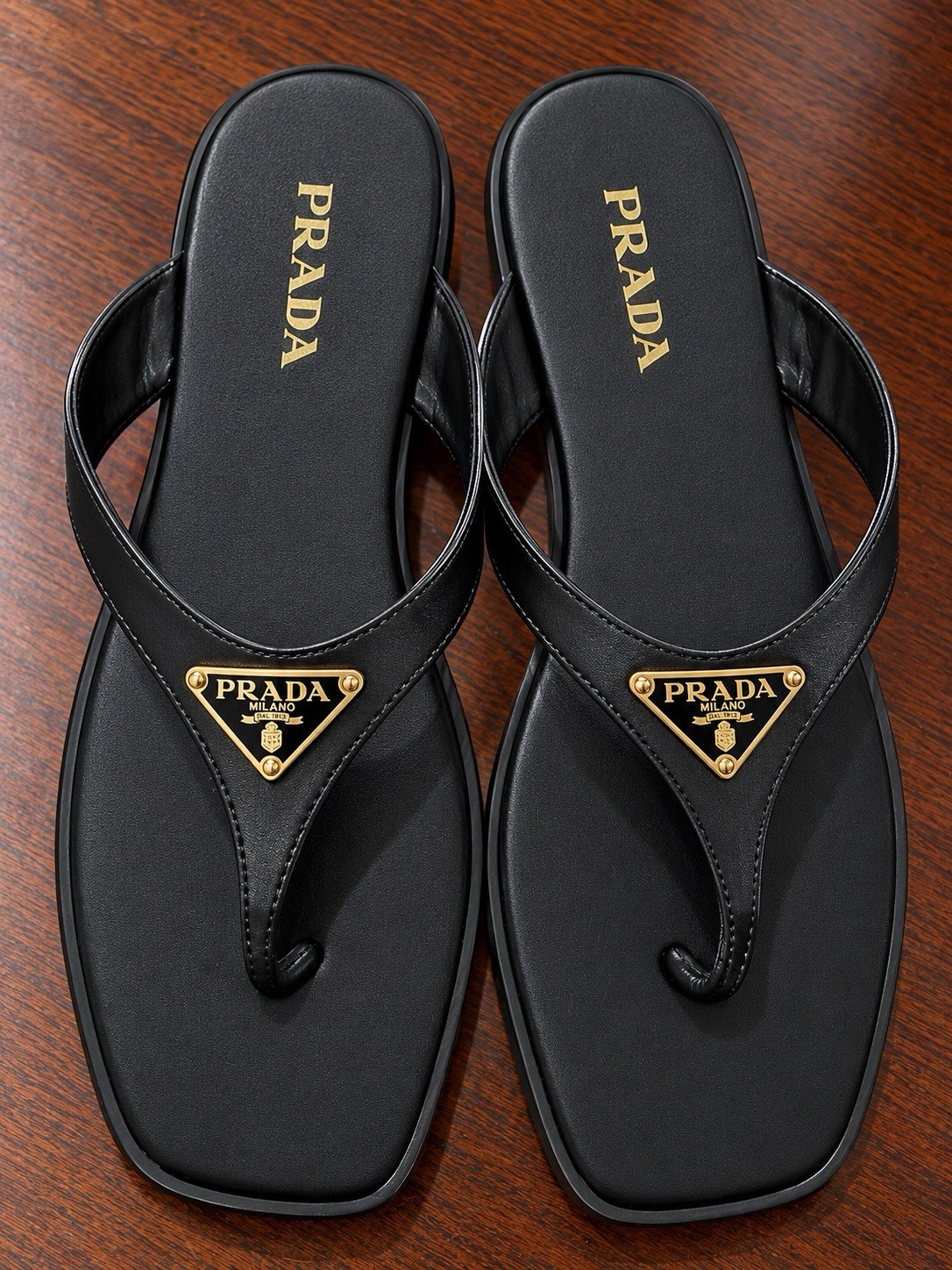 PRADA Women’s Black Logo Thong Sandals Solid Slip On Casual Spring Summer PRADA Women’s Black Logo Thong Sandals Solid Slip On Casual Spring Summer