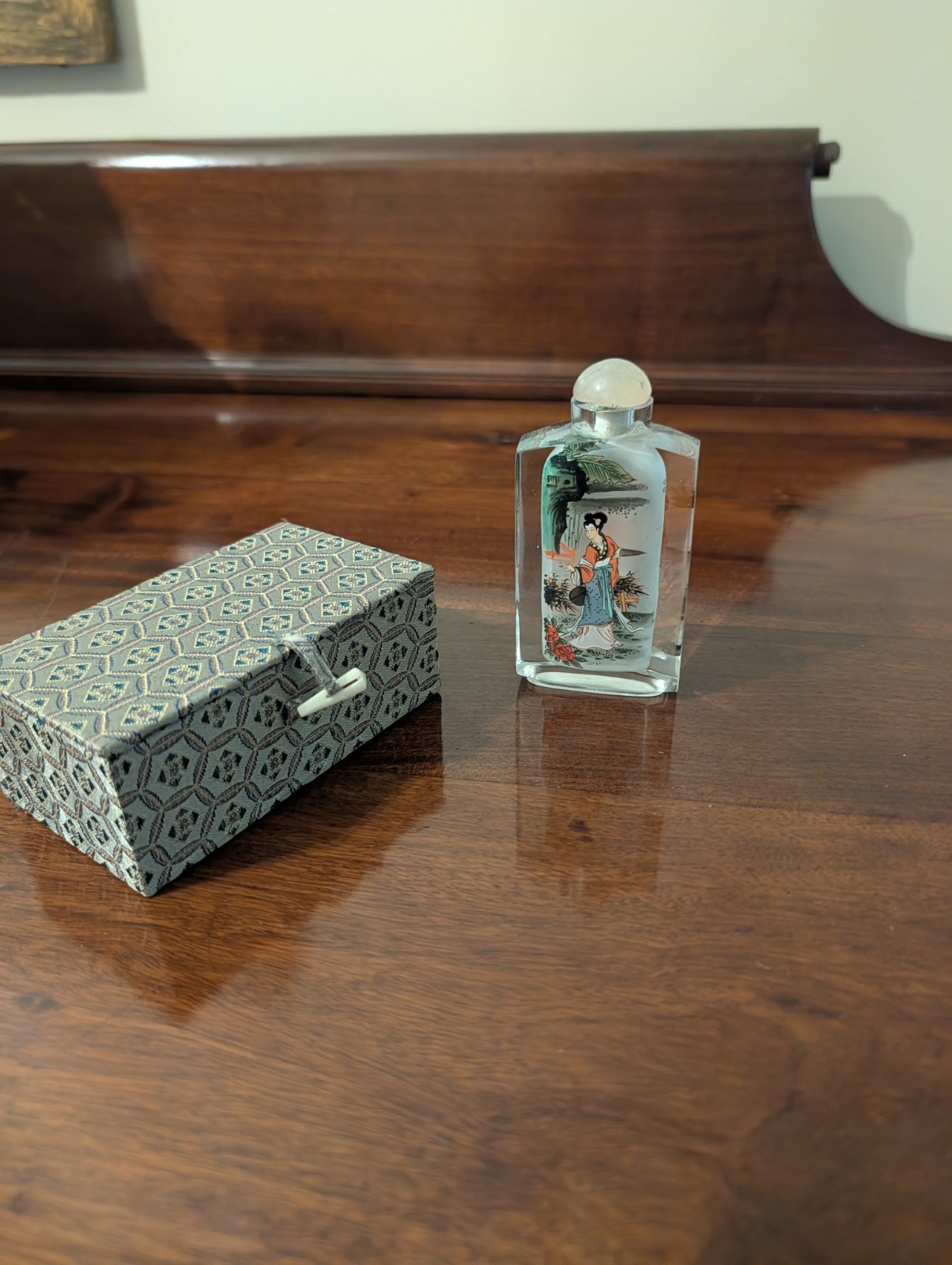 Vintage Chinese Inside-Painted Glass Snuff Bottle w/ Stopper & Box