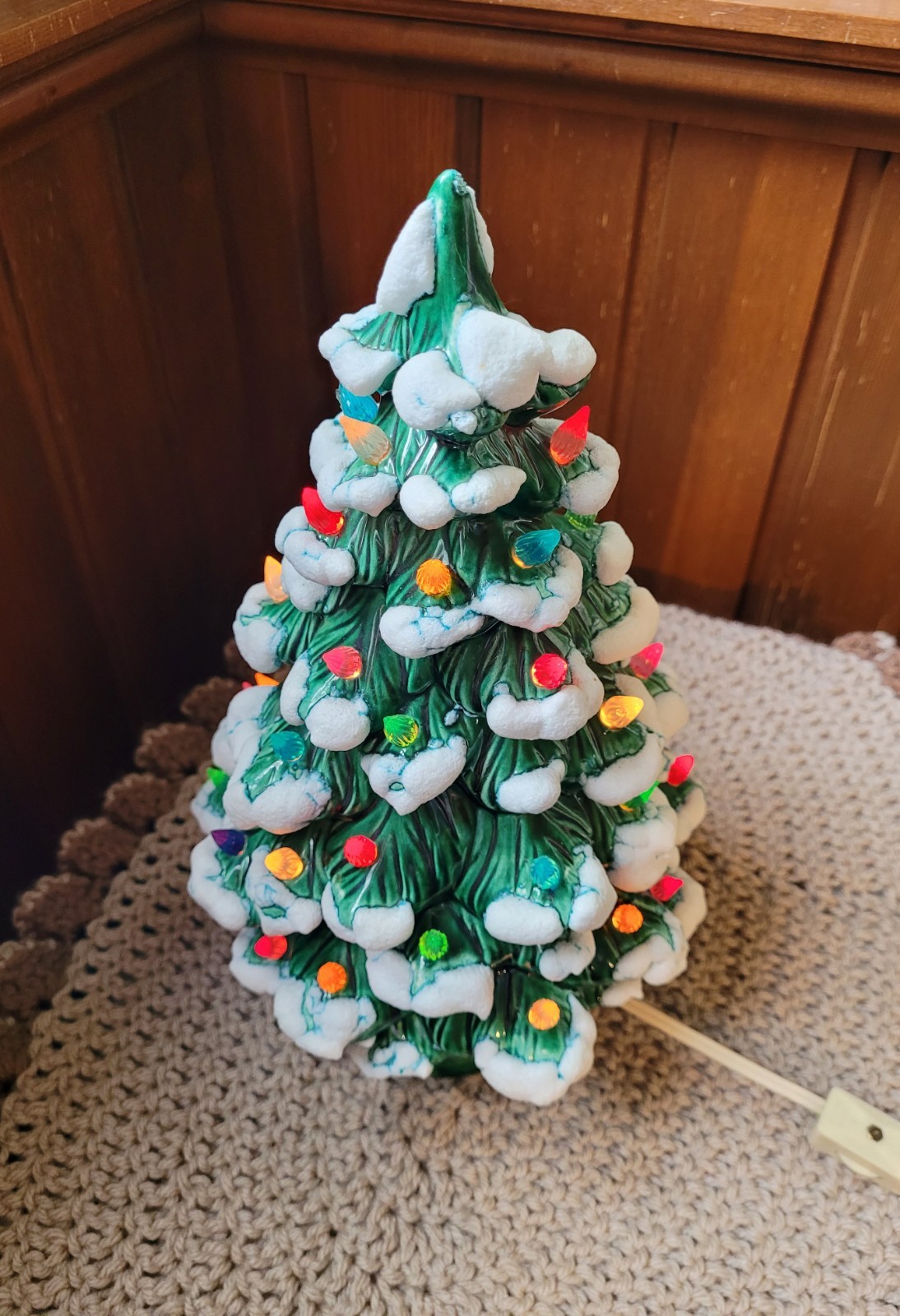 Vintage Holland Mold Ceramic Flocked Christmas Tree With lights and base 12\ Vintage Holland Mold Ceramic Flocked Christmas Tree With lights and base 12\