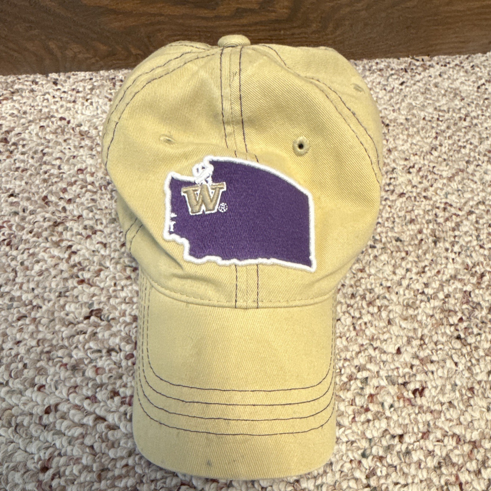Washington Huskies Zephyr Hat Gold Purple State Logo Adjustable NCAA Cap used Washington Huskies Zephyr Hat Gold Purple State Logo Adjustable NCAA Cap used