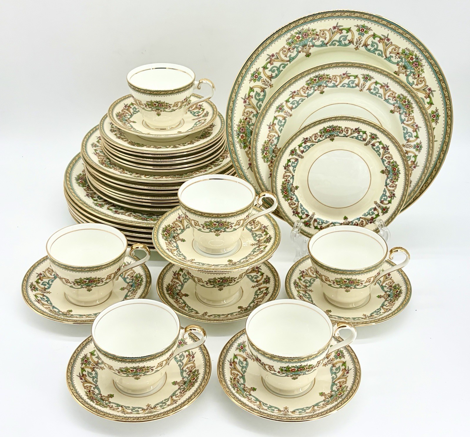 Aynsley Henley Bone China Dinnerware 35 Piece Set Flowers & Scrolls Design
