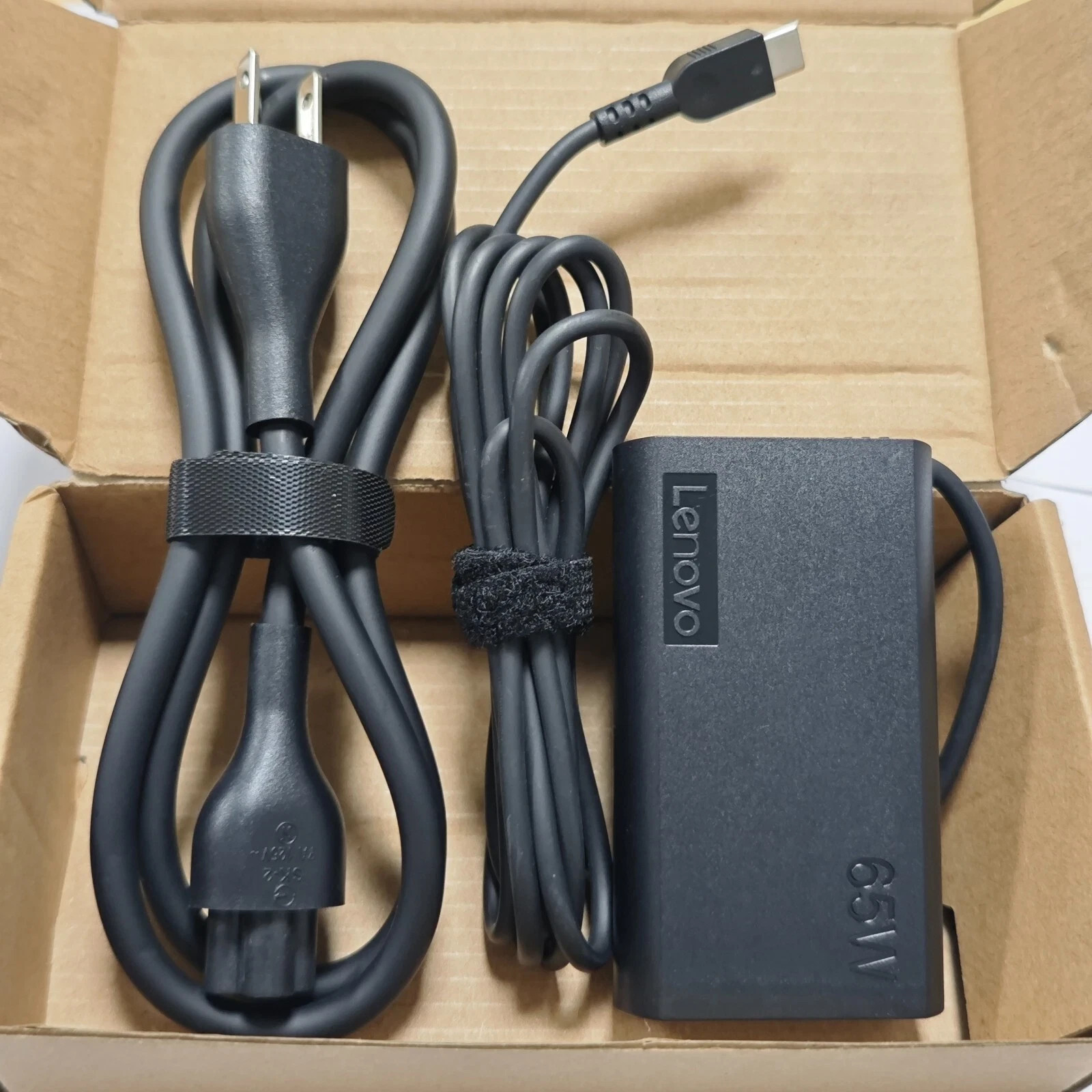 Genuine Slim Round 65W USB C Type C Adapter Charger For Lenovo ADLX65YSCC3A NEW