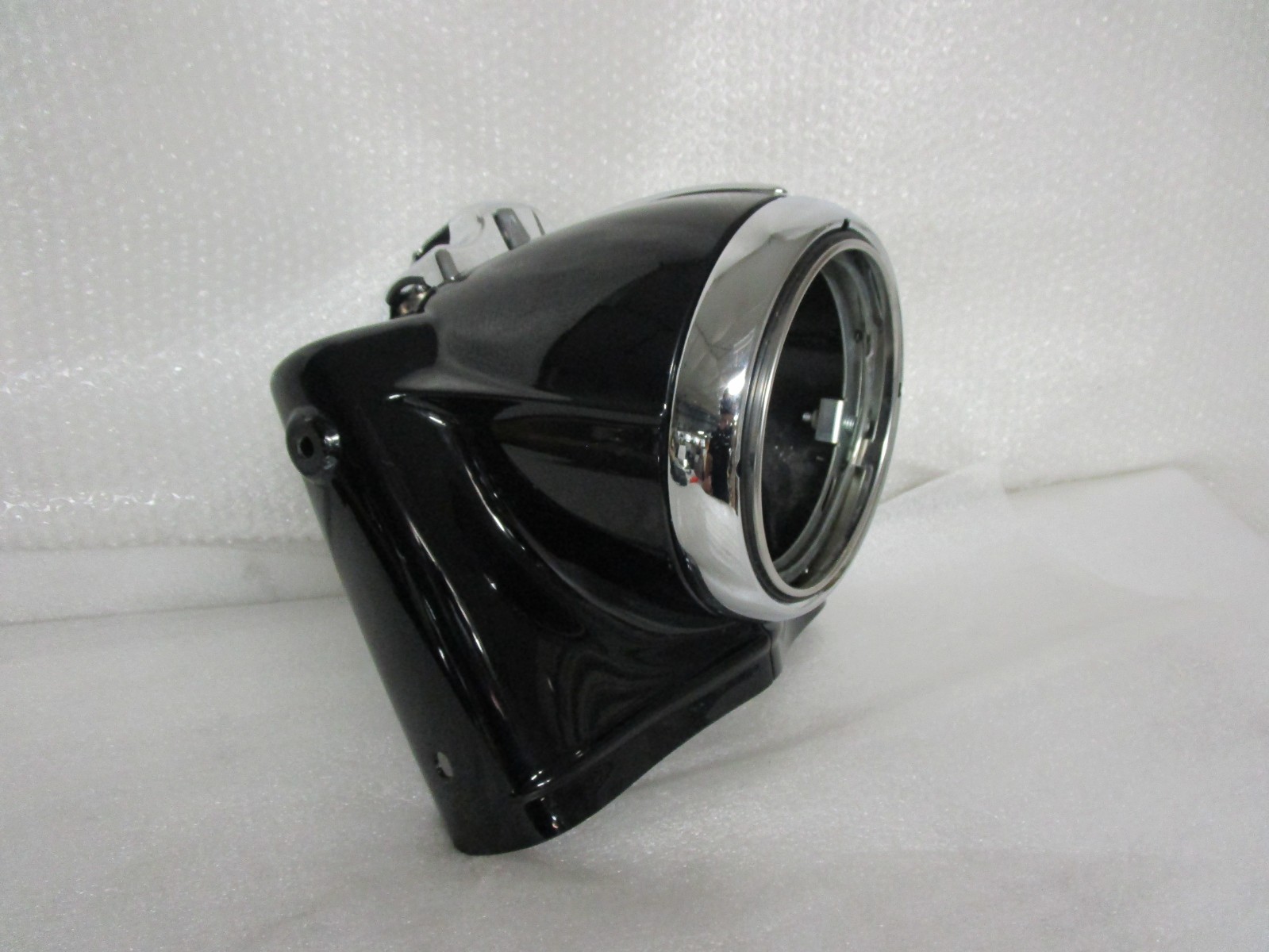 14-24 Harley Davidson FLHR Road King Headlight Nacelle