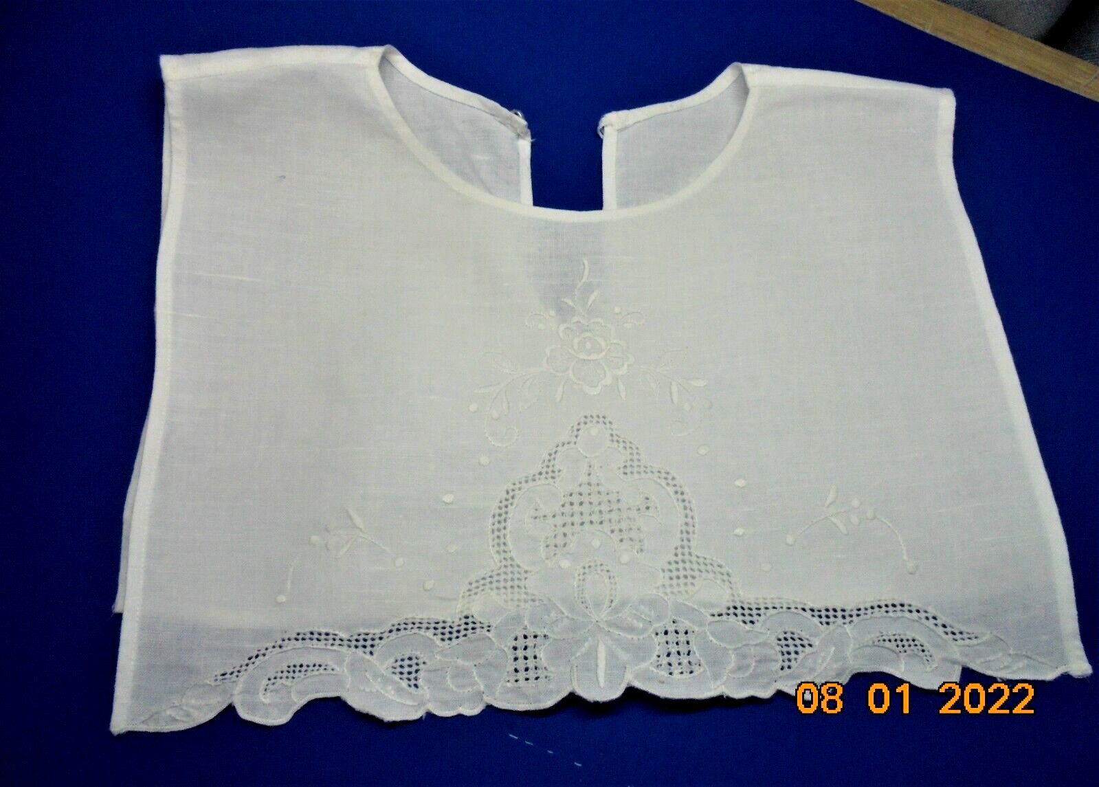 Vintage White Linen Embroidered Collar w/ Cutwork-16 1/2\