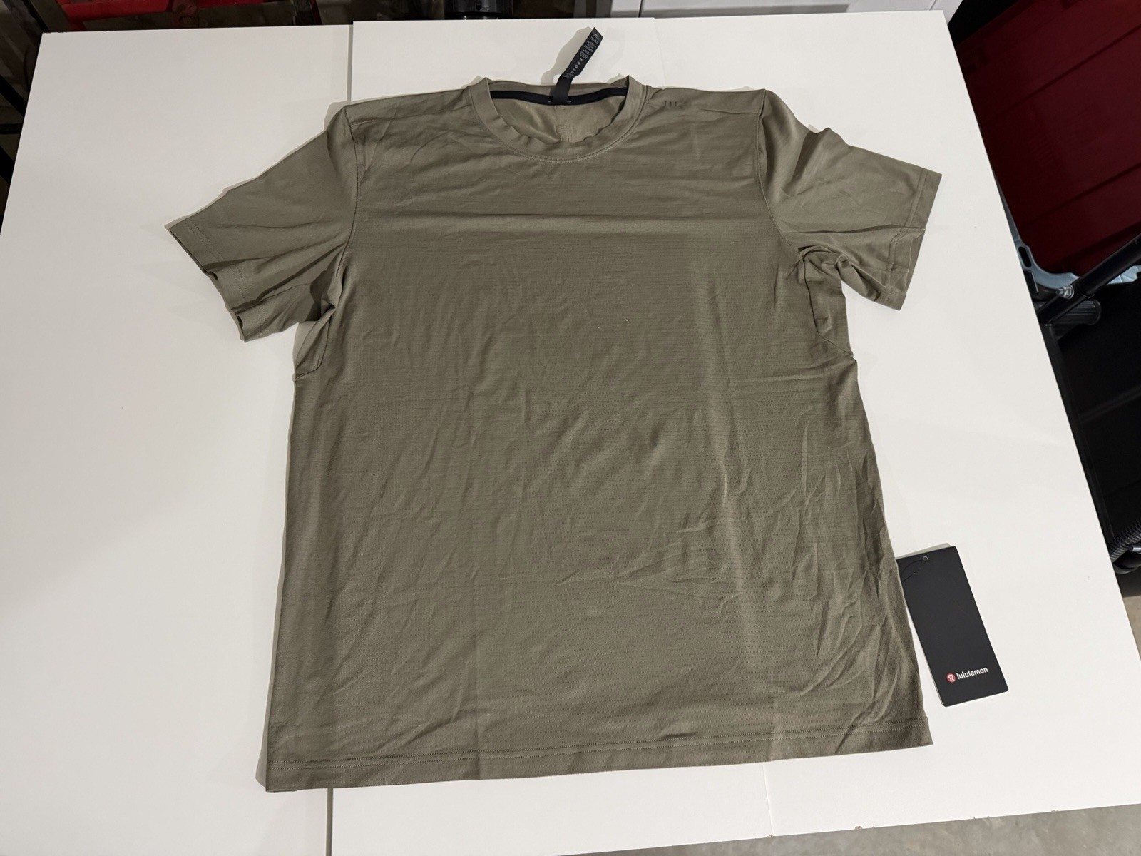 Lululemon License To Train Relaxed Short Sleeve Shirt CBNB Size L NWT