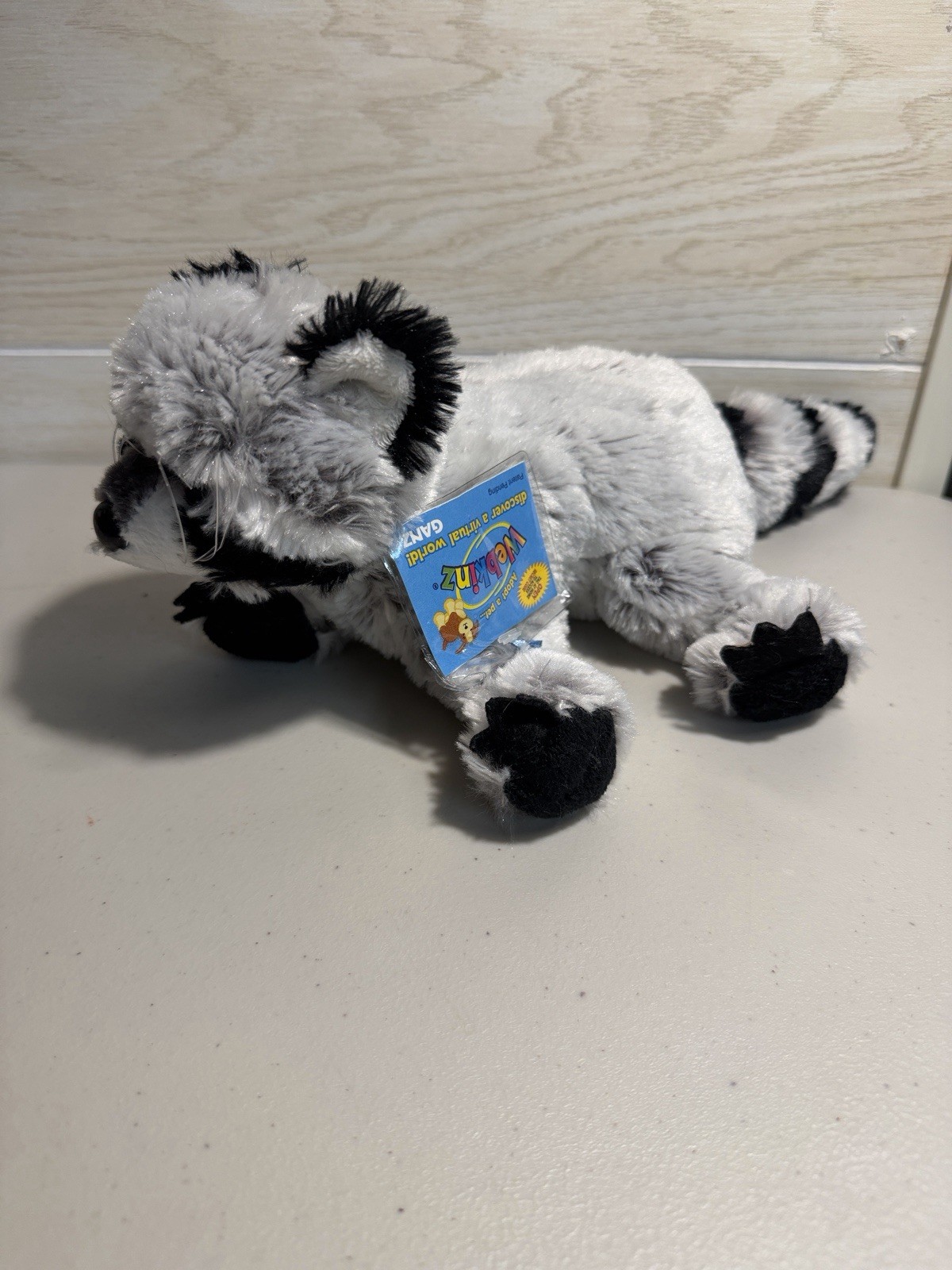 GANZ WEBKINZ SIGNATURE RACOON HM143 PLUSH TOY New with Sealed Unused Code
