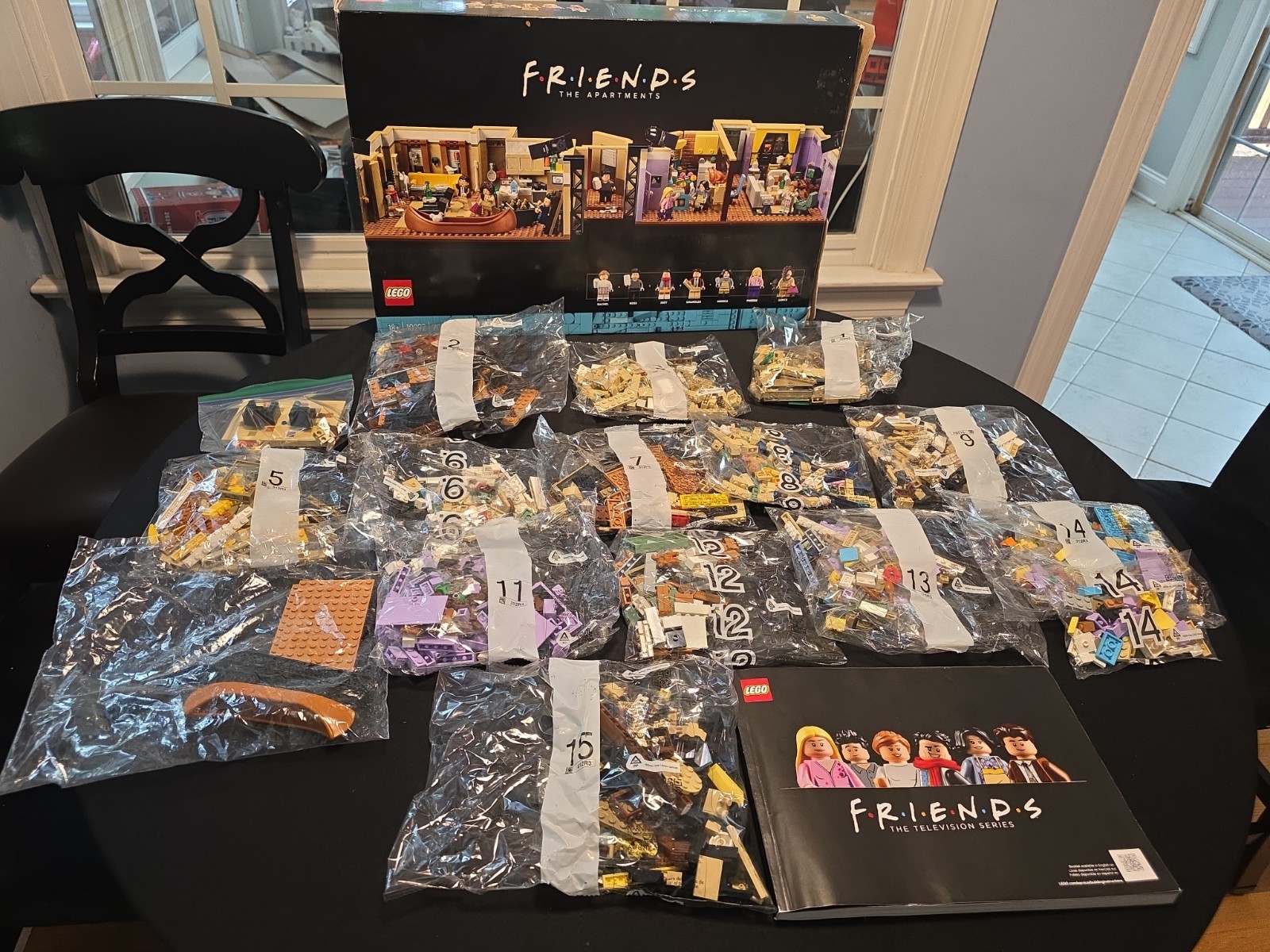 LEGO Ideas Central Perk 21319 + Friends Apartments 10292 INCOMPLETE SET RETIRED