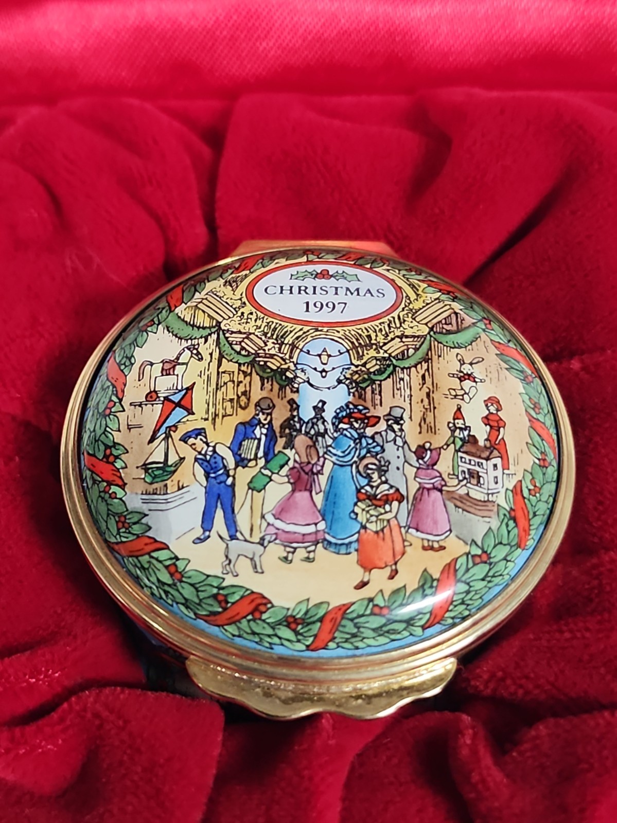 1997 Halcyon Days Enamel  Christmas Trinket Pill Box  Bilston Battersea W/ Box 