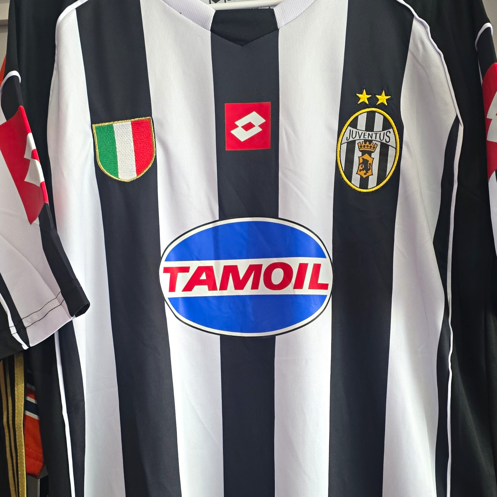 Lotto Juventus Black/White Striped Soccer Jersey Men’s XL TAMOIL