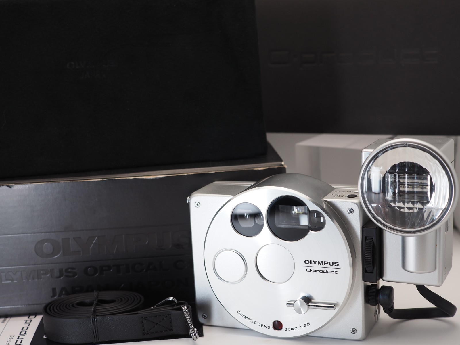 US 1-Yr Warranty [UNUSED] Olympus O-Product 35mm f3.5 Flash Film Camera #J251