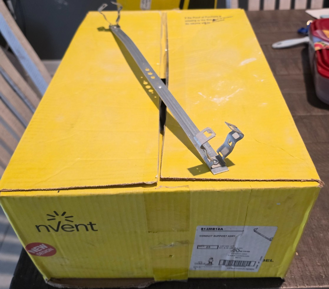 Nvent Caddy 812MB18A Conduit Support New 25pk